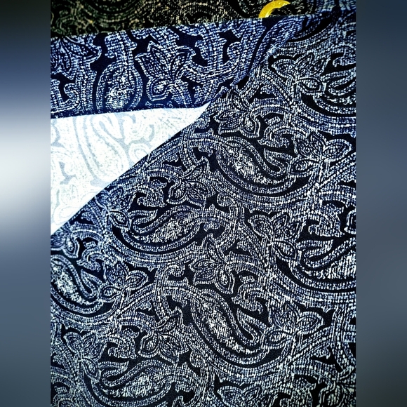 Michael Kors Womens Blue Paisley Faux Wrap Skirt With Gold Detail Size Small - Picture 4 of 10
